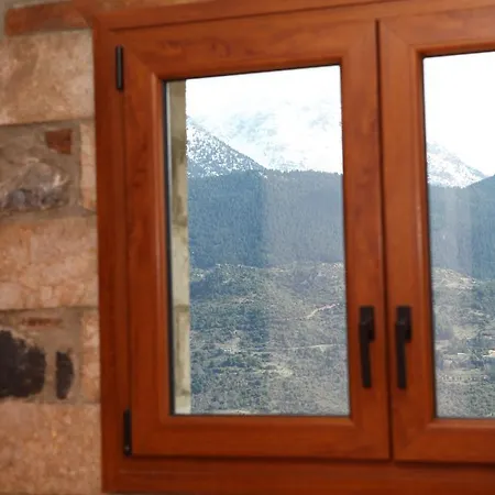 Pasithea Mountain Chalet Feneos Room photo