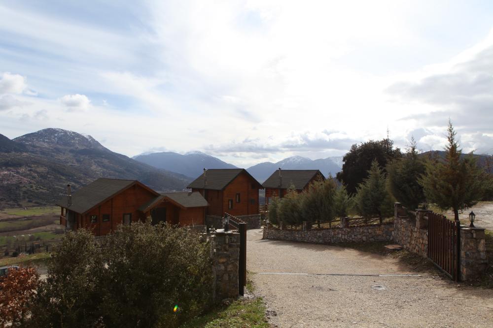 Pasithea Mountain * Feneós